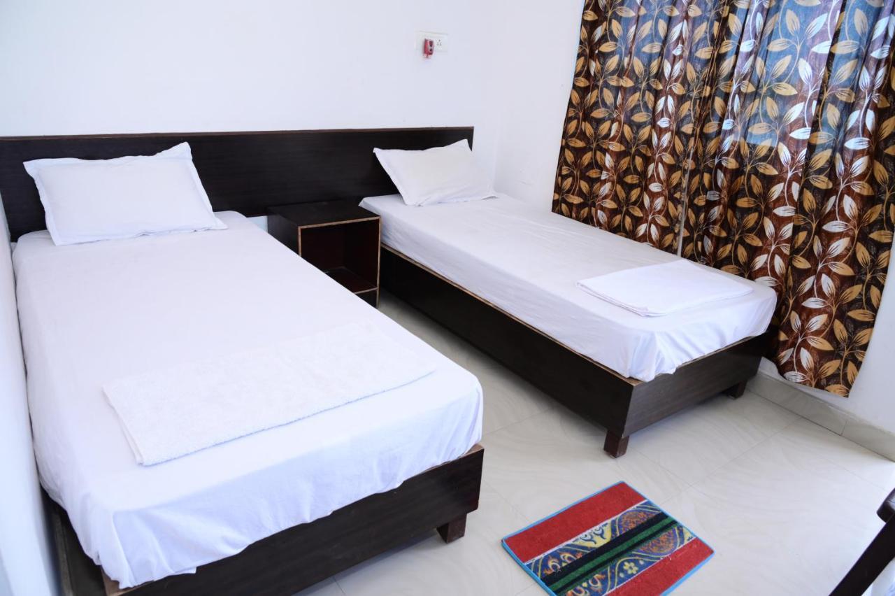 Dwarka Home Stay พุทธคยา ภายนอก รูปภาพ